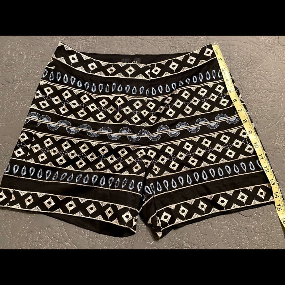 White House Black Market cute shorts!